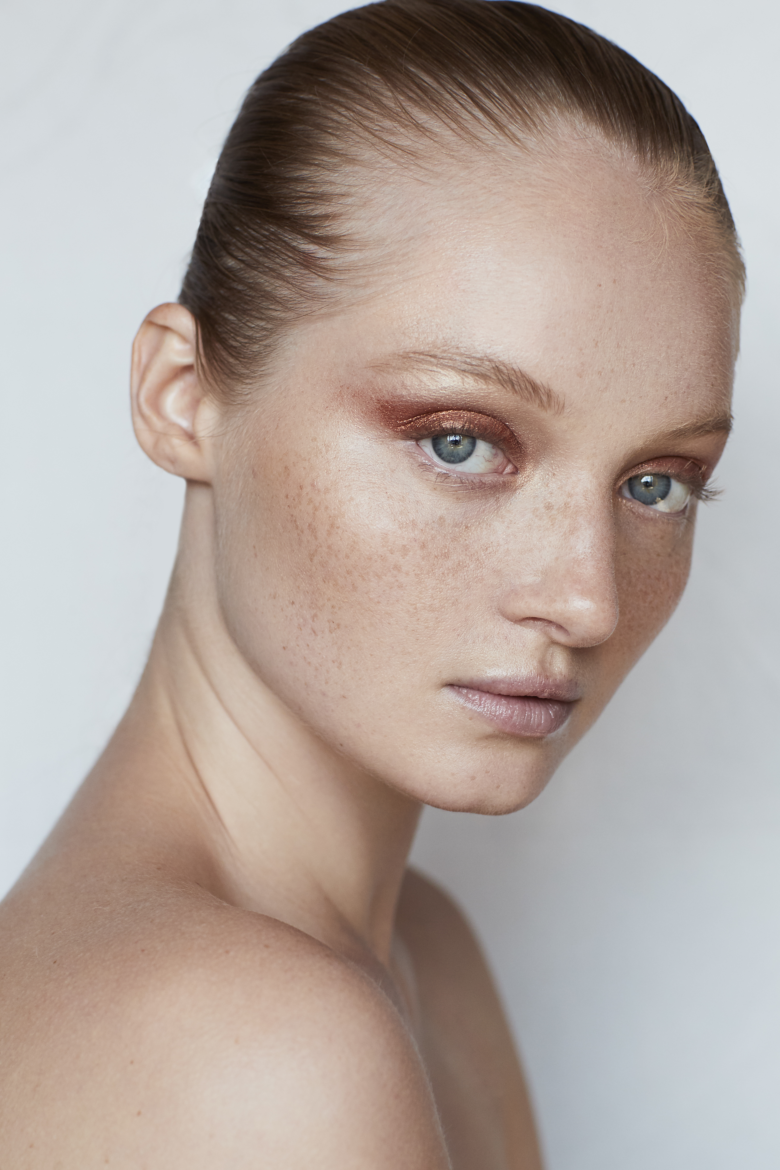 Gold rush How to master the copper orange eye Grazia