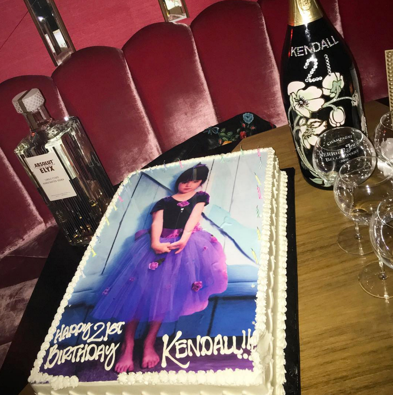 Kendall Jenner Birthday Cake Kendall Jenner Slammed For Halloween