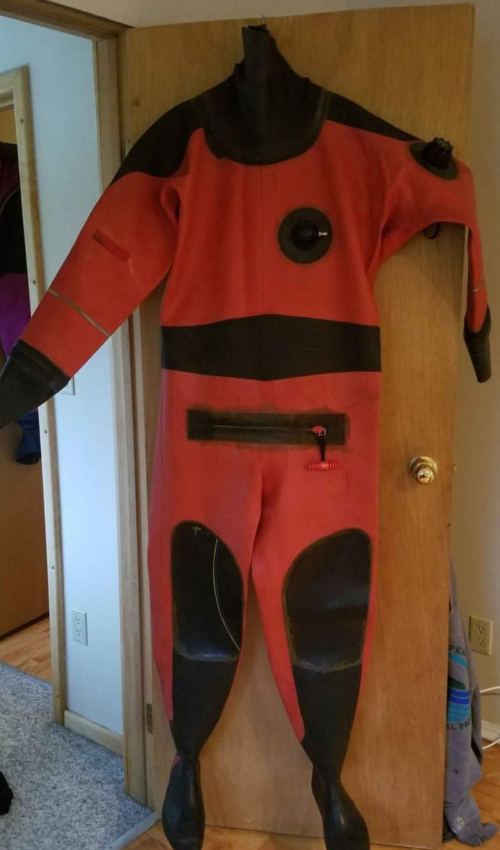 The Diver’s Guide To Choosing A Perfect Diving Drysuit