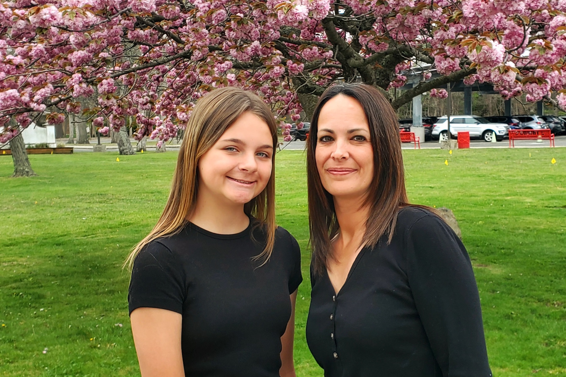 Oakdale middle school educator is local Applebee's chain's Teacher of