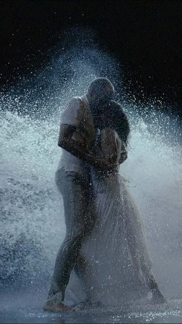 35 Most Romantic Couples Photography In Rain