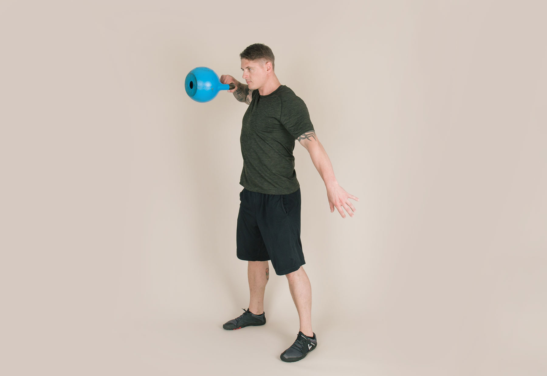 Bench Press With Bands And Kettlebells aumaren