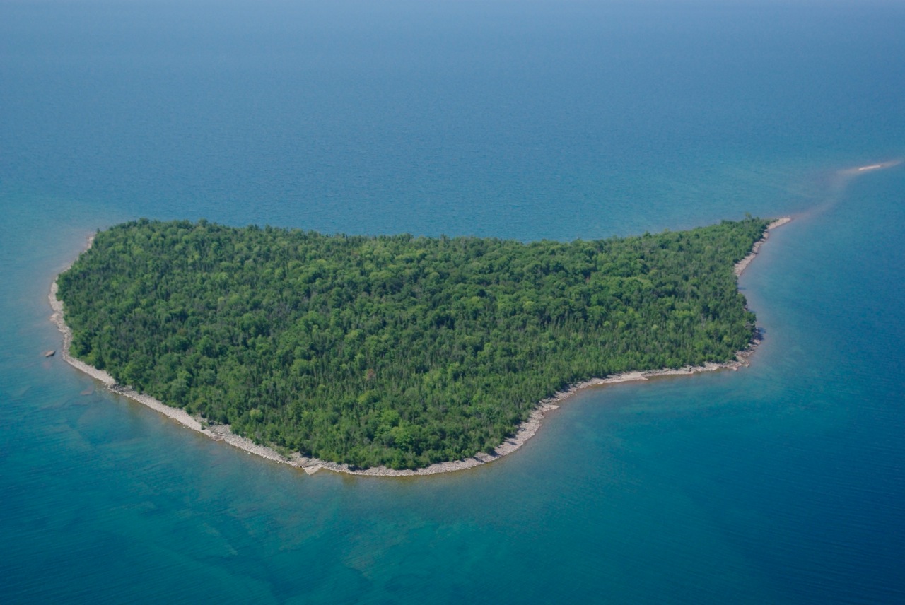 Michigan natives plan artist residency on Superior's