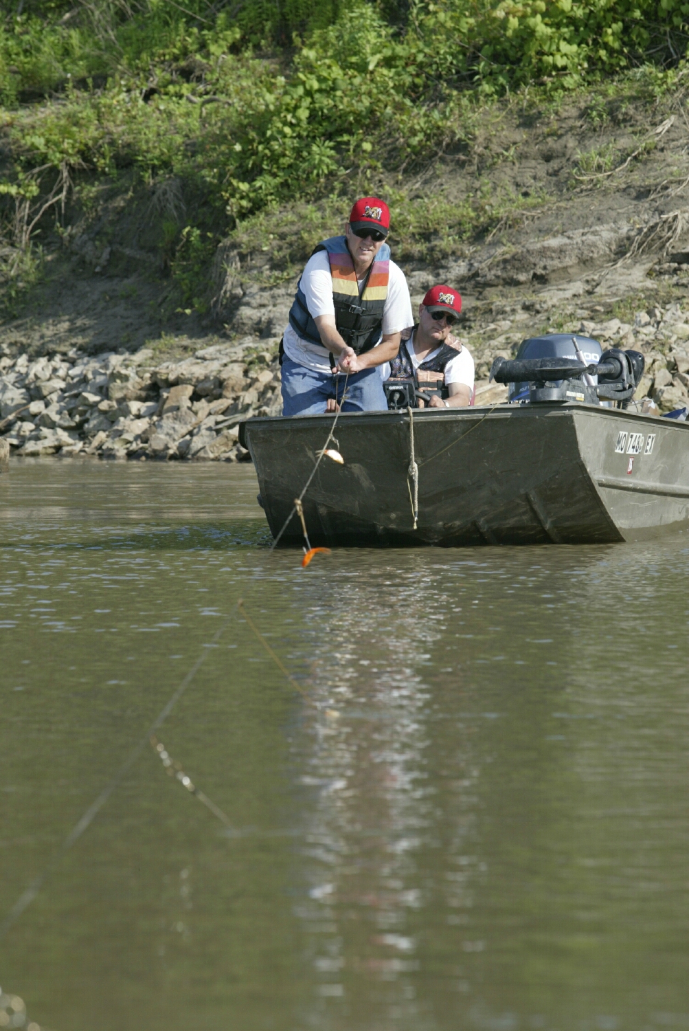 Conservation experts wary of legalizing trotlines and juglines Great