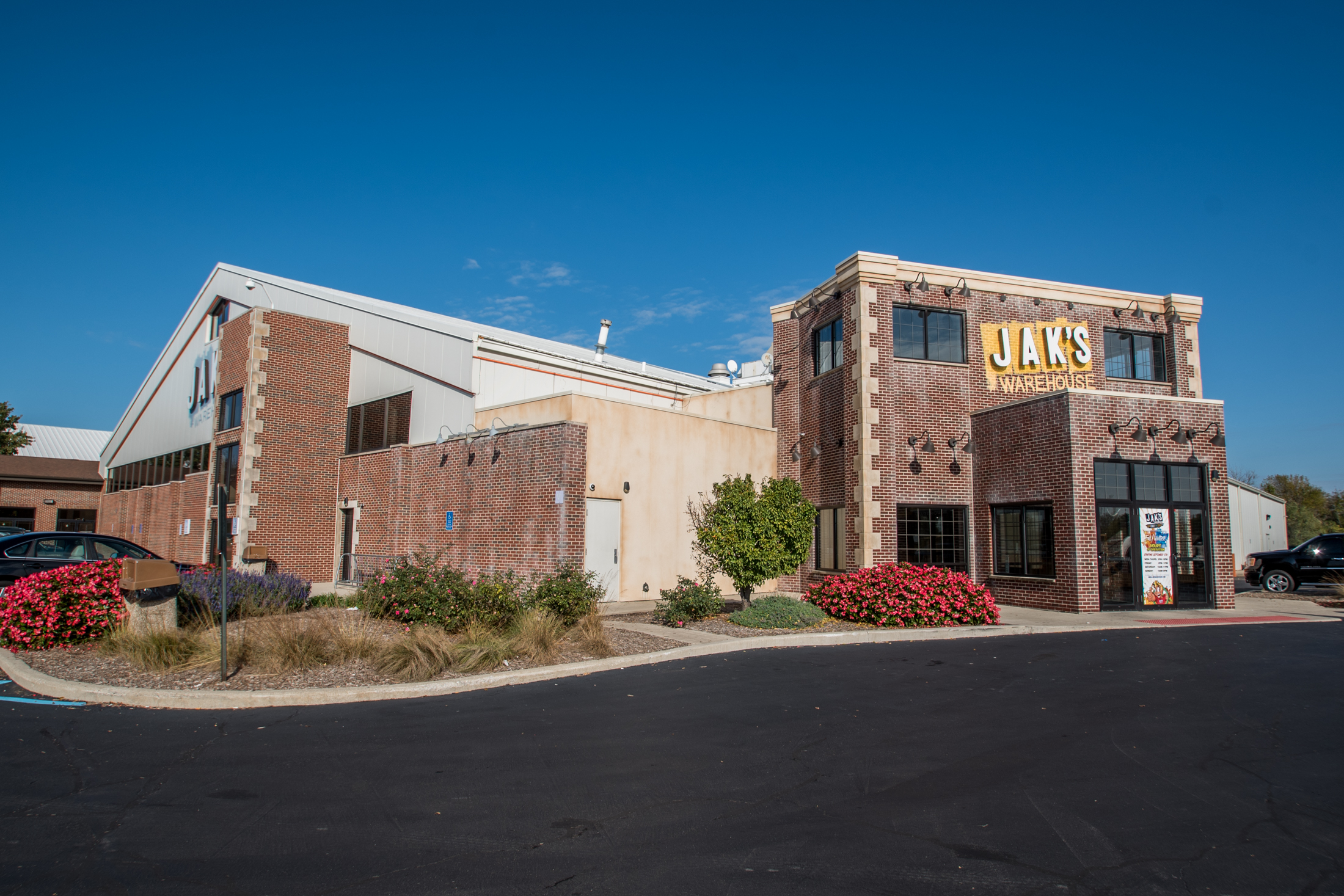 Jak's Warehouse Great Lakes Roofing