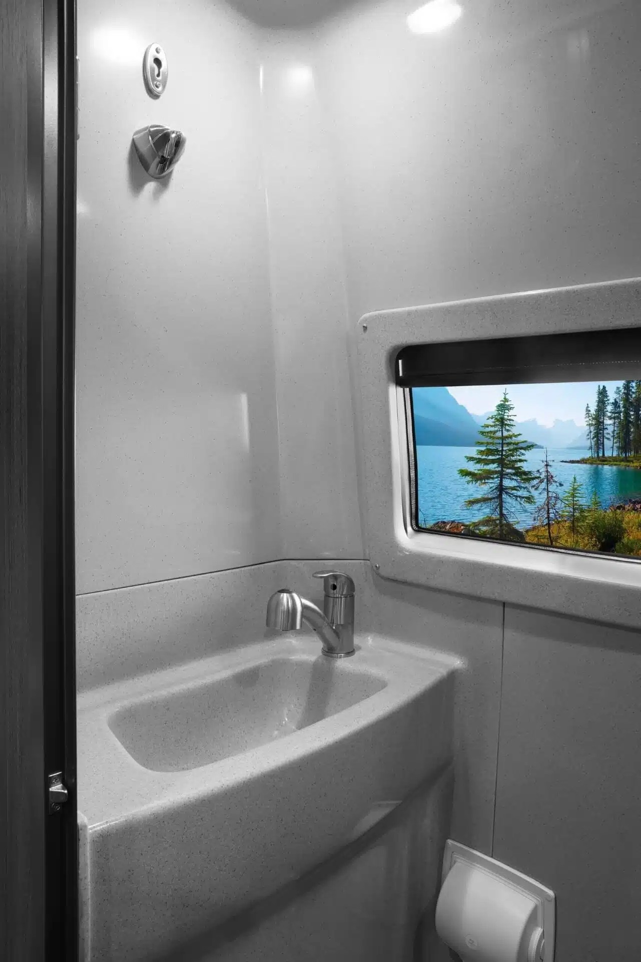 Everything you need to know about showering in an RV Grech RV