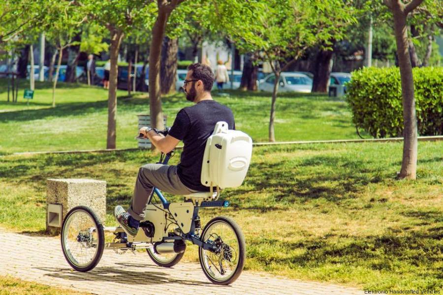 Play The first threewheeled electric bike in Greece Greecious