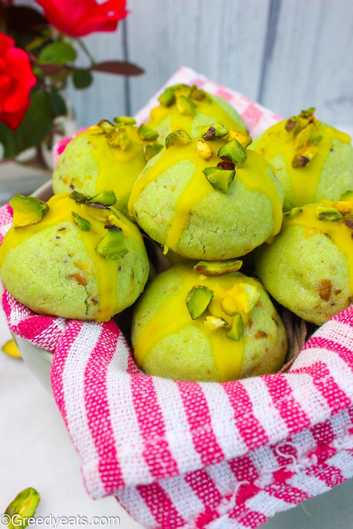 Pistachio Shortbread Cookies Greedy Eats