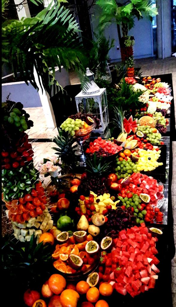 Green Valley FRESH FRUIT DISPLAYS