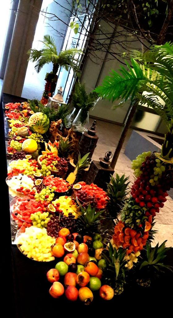 Green Valley FRESH FRUIT DISPLAYS