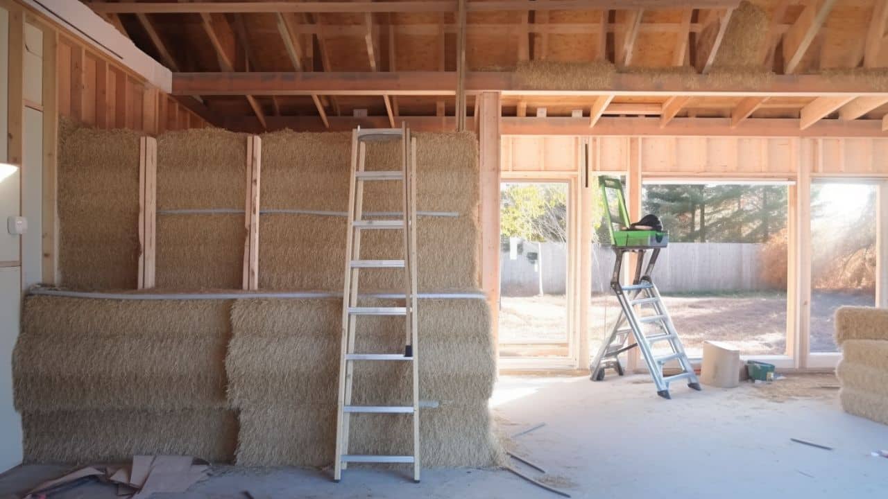 12 Reasons Why Straw Bale Houses Are Making A Comeback
