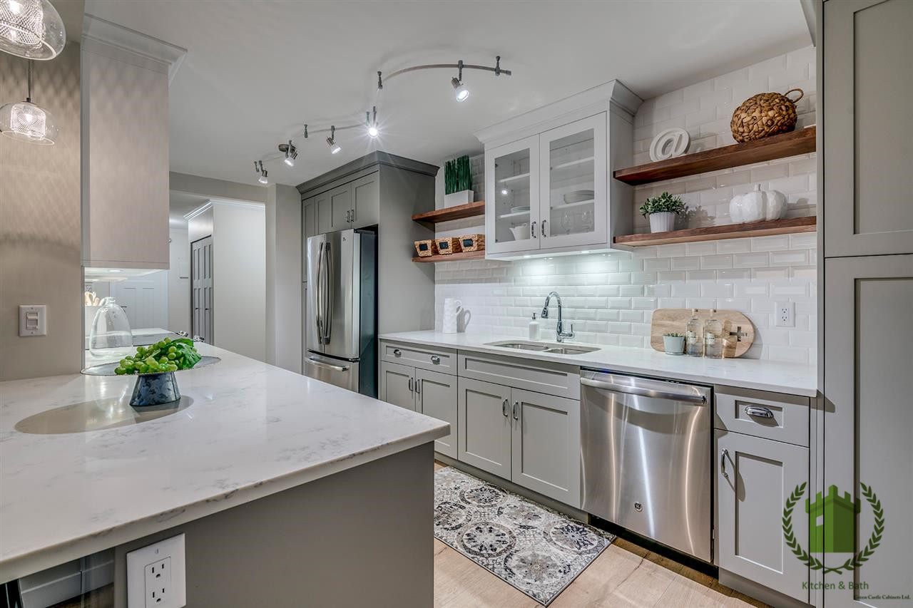 Kitchen Green Castle