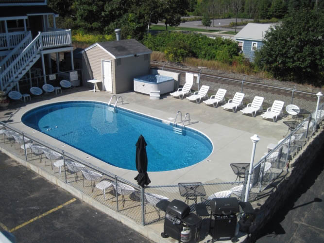 Green Dolphin Motel Pool Hot Tub Old Orchard Beach Maine Motels