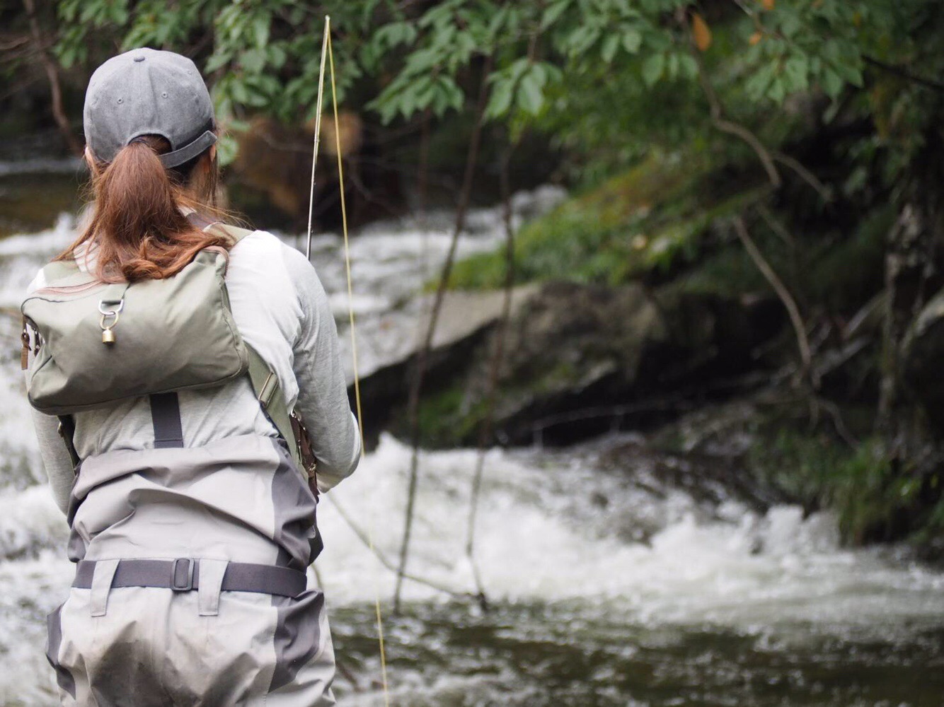 【渓流フライガール】渓流釣りのいまどきファッション事情 Greenfield グリーンフィールド アウトドア&スポーツ 総合メディア