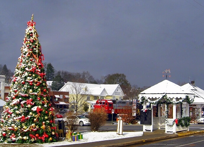 20 Best Christmas Light Displays in for 2020 (with Map!)