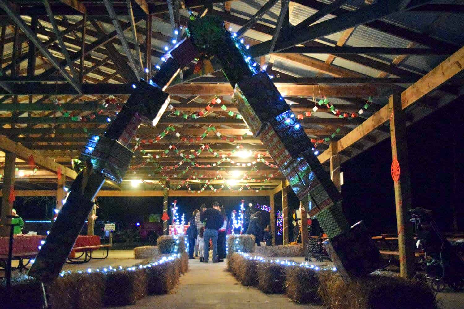 CHRISTMAS LIGHTS Green Meadows Farm