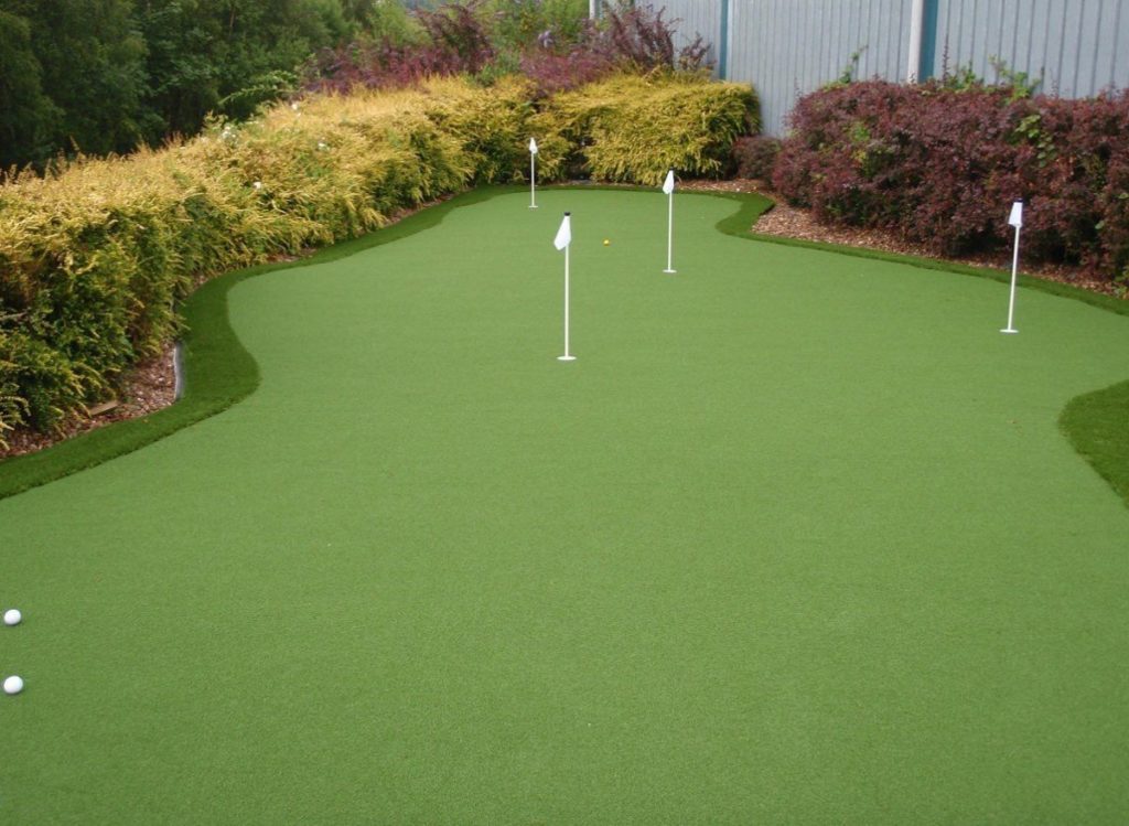 ARTIFICIAL GRASS FOR PUTTING GREENS Green Path Artificial Turf