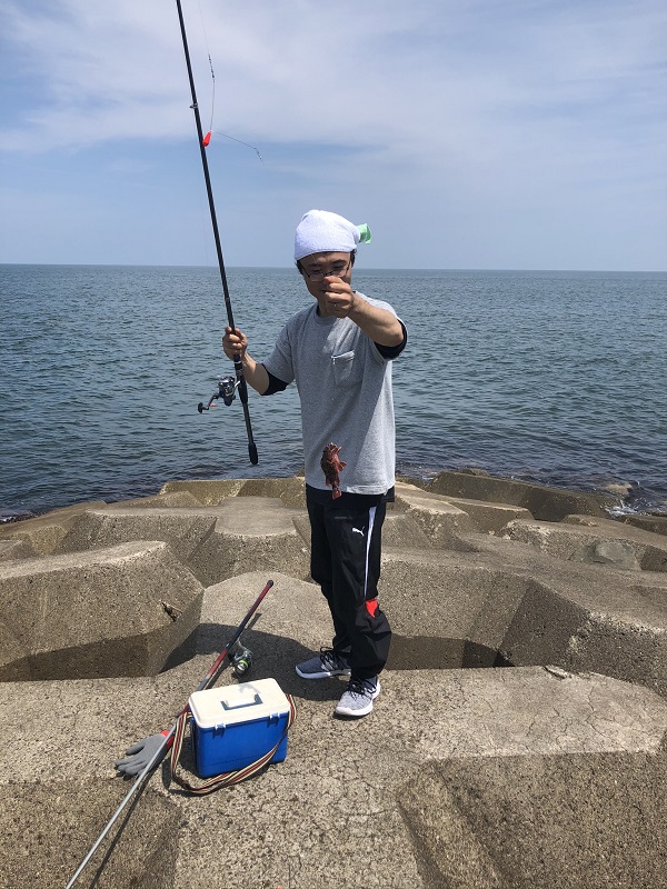 大物ゲット☆直江津港の防波堤&テトラポットで釣りしてきました☆ エクステリアガーデン・お庭の設計・施工の専門店グリーン企画