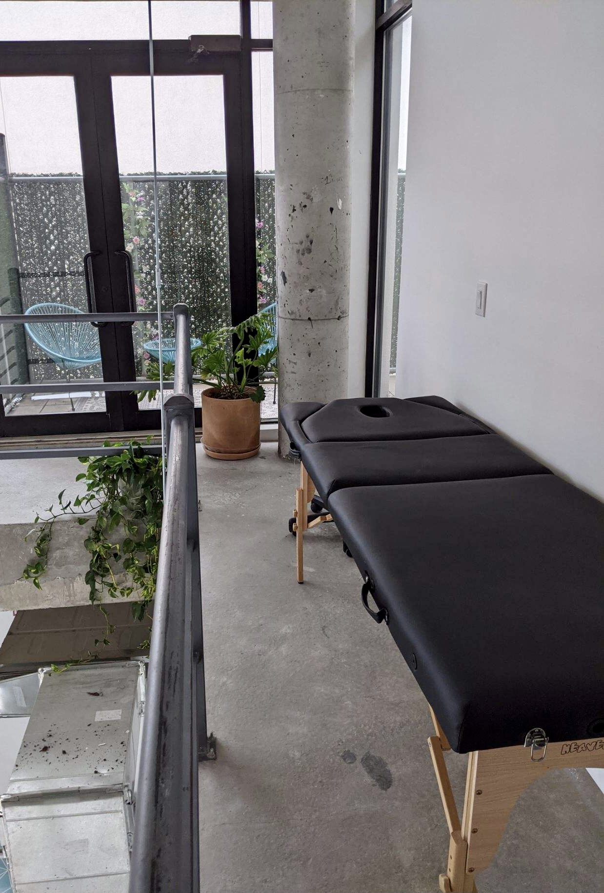 gemhousesalonEyebrow stationsetup Greenpointers