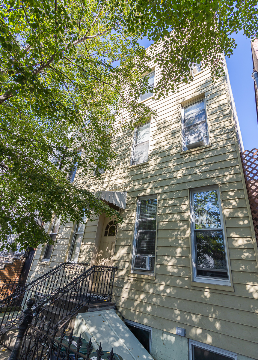 Greenpoint 6 Family Greenpoint Properties