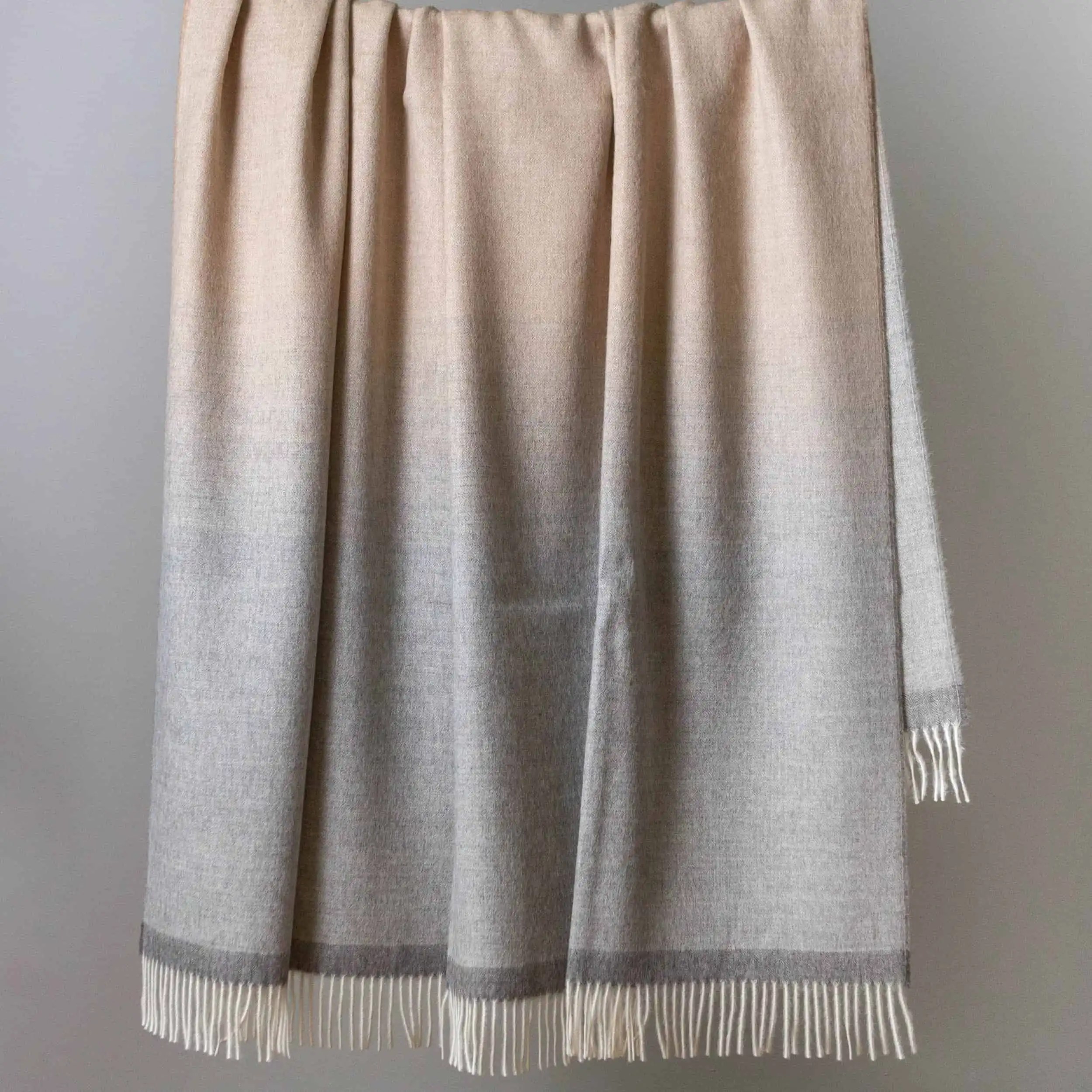 10 Best Wool Blankets for Indoors and Outdoors