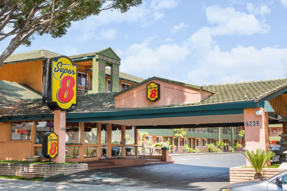 Super 8 Pasadena / L.A. Area green tripz Recreational Marijuana