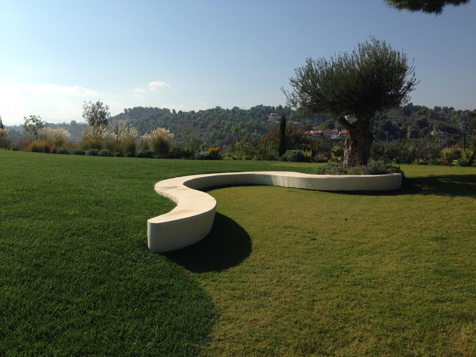 CURVED LANDSCAPE EDGES Greenways Hellas