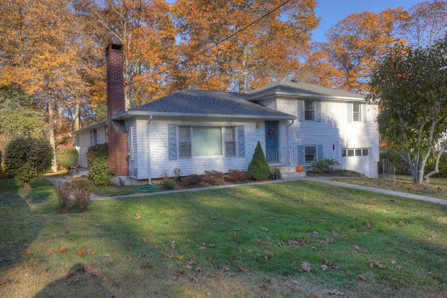 107 Ridgewood Dr. Mystic Greg Broadbent Real Estate Agent Mystic CT