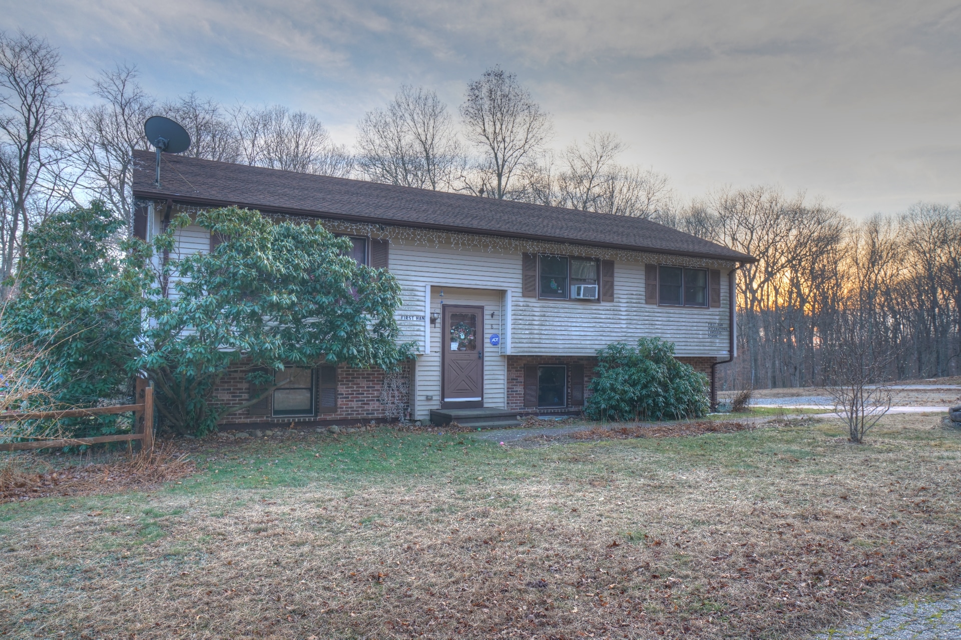 6 Open Houses This Weekend! Open houses in Lords Point, Stonington.