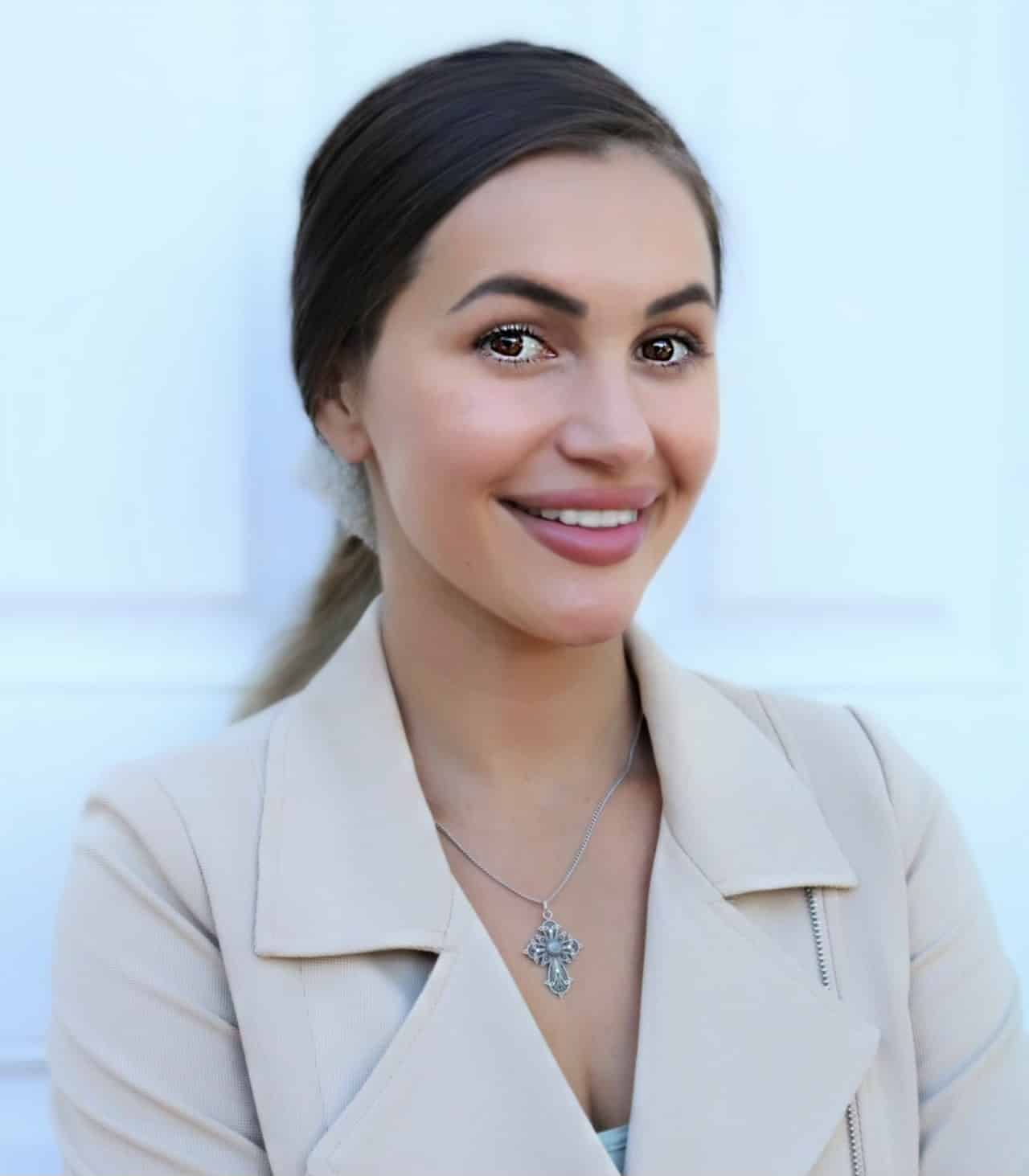 Beck Missios Real Estate Agent at Greg Broadbent