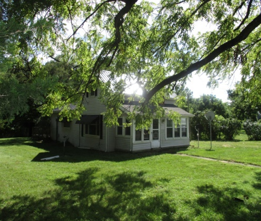 SMITH AUCTION, PERRYSVILLE, IN Greg Clingan Auctions