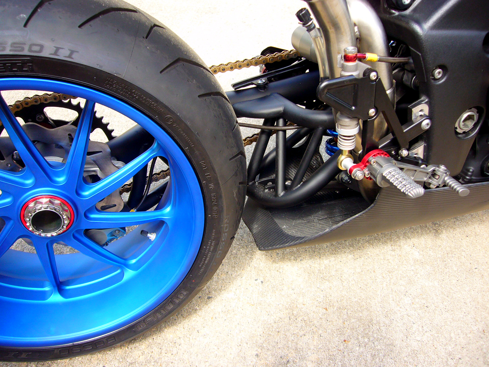 Yamaha R1 by Gregg's Customs Greggs Customs