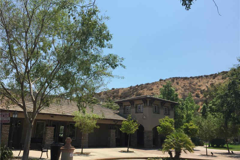 Fair Oaks Ranch Neighborhood in Canyon Country Matt & Meray