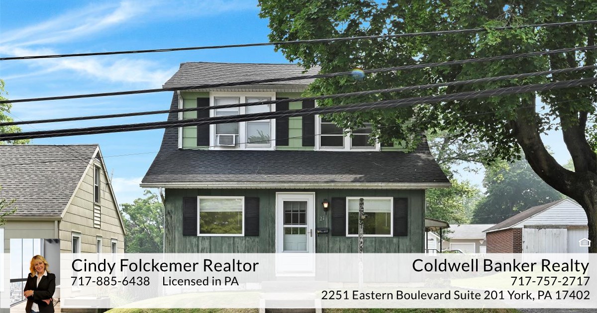 21 N Main St, Jacobus, PA 17407