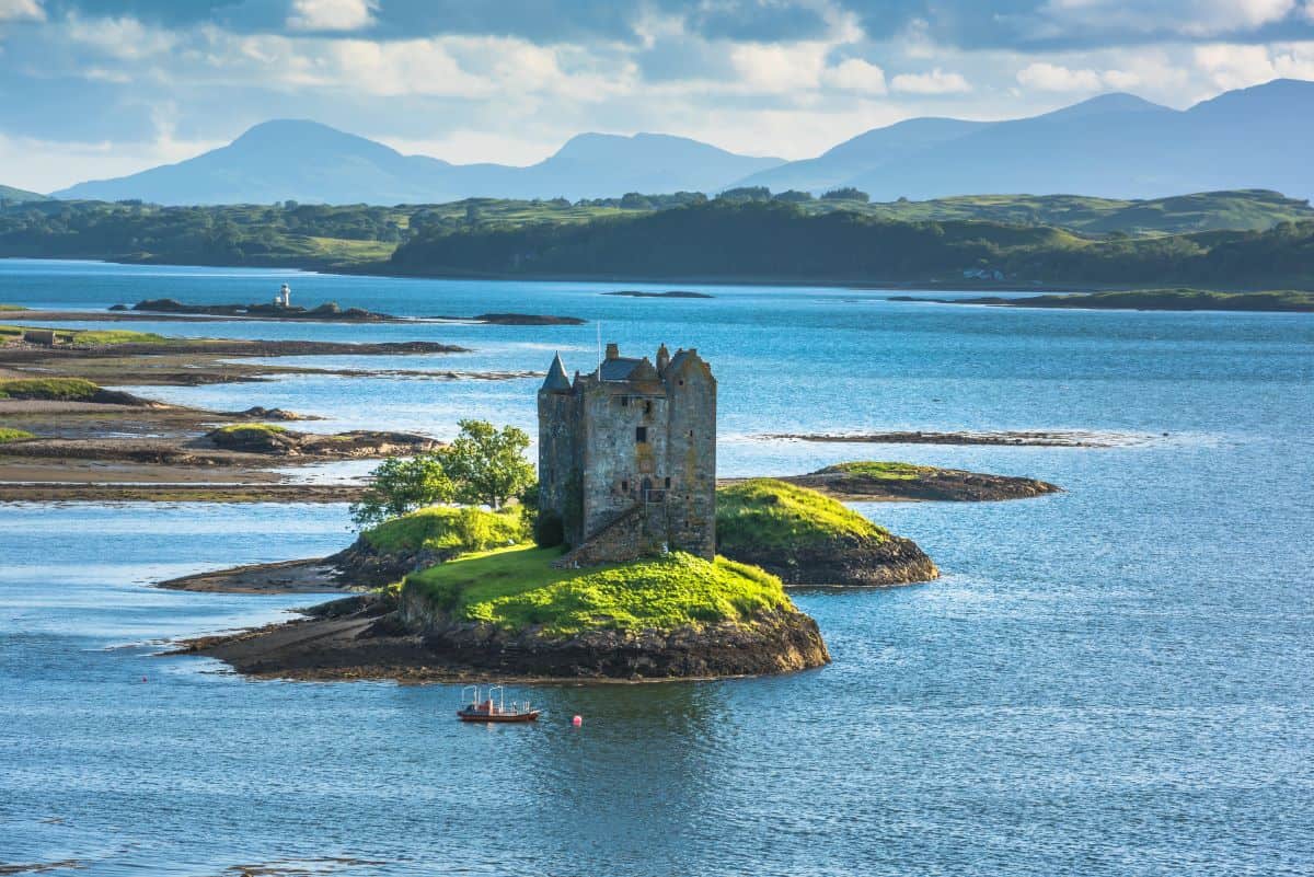 7 Unique And Beautiful Island Castles Around Britain You Will Love