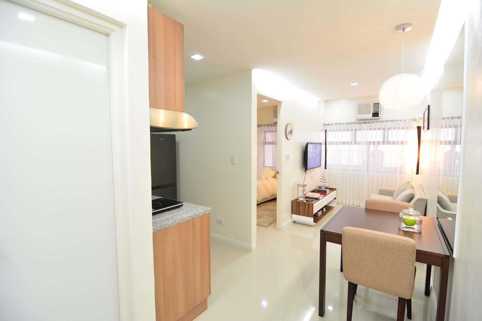 The MIDPOINT Residences 2Bedroom Grey Property