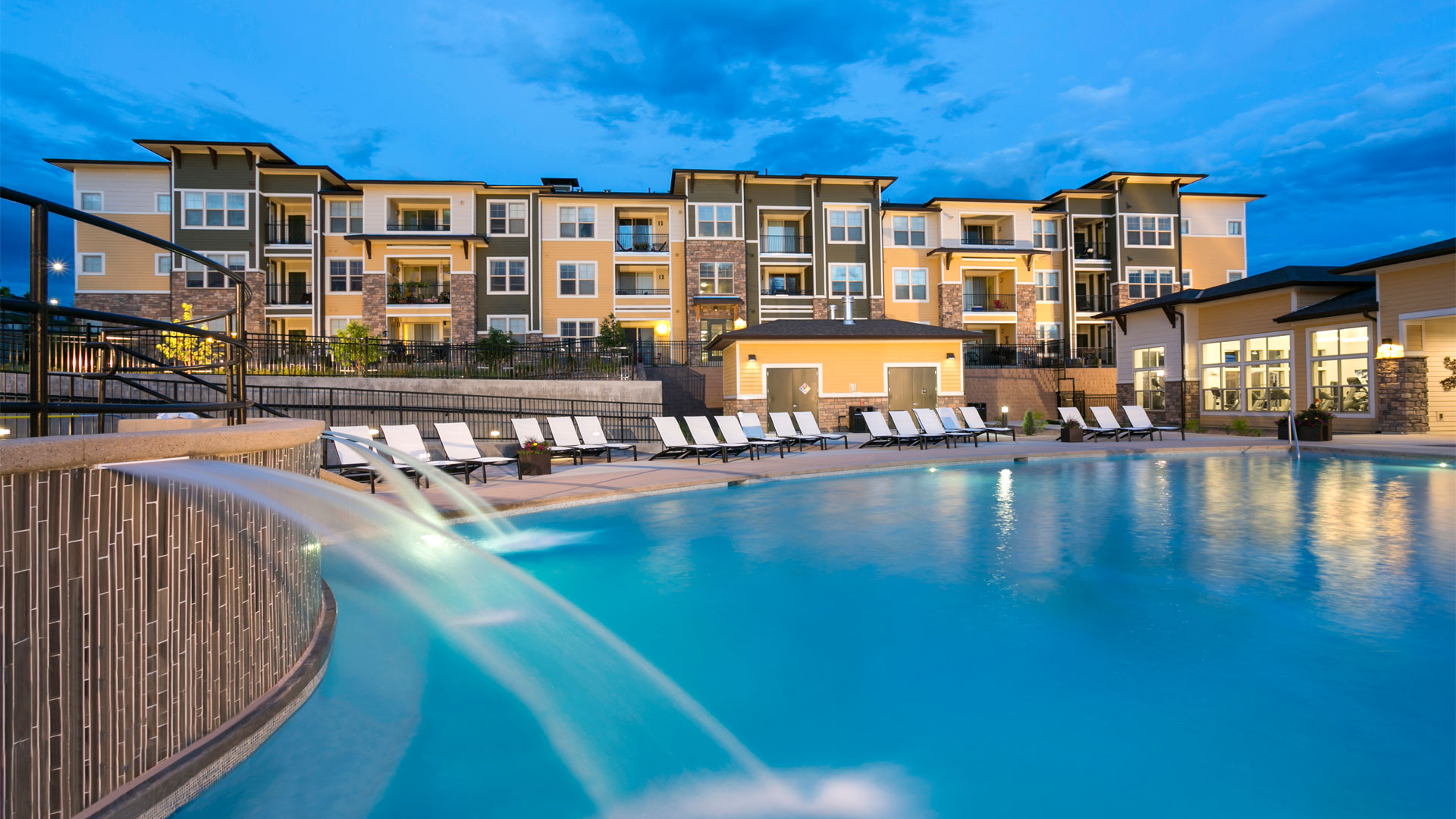 Hiline At Littleton CommonsOne, Two & Three Bedroom Apartments