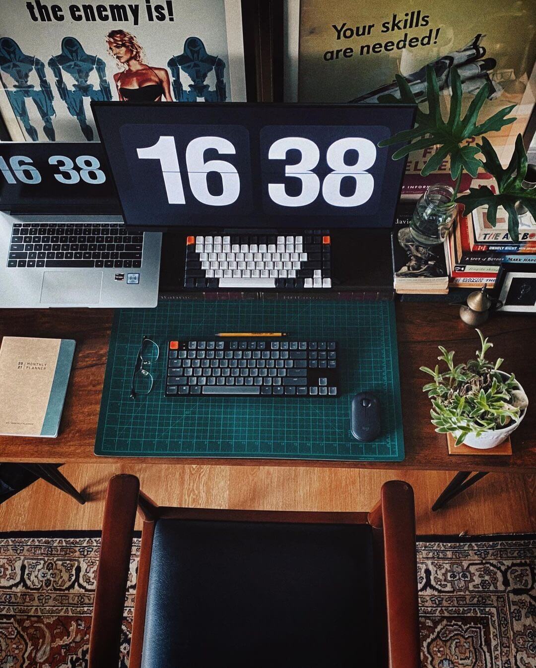 15+ Desk Cover Ideas & Desk Pads to Protect Your Surface Gridfiti