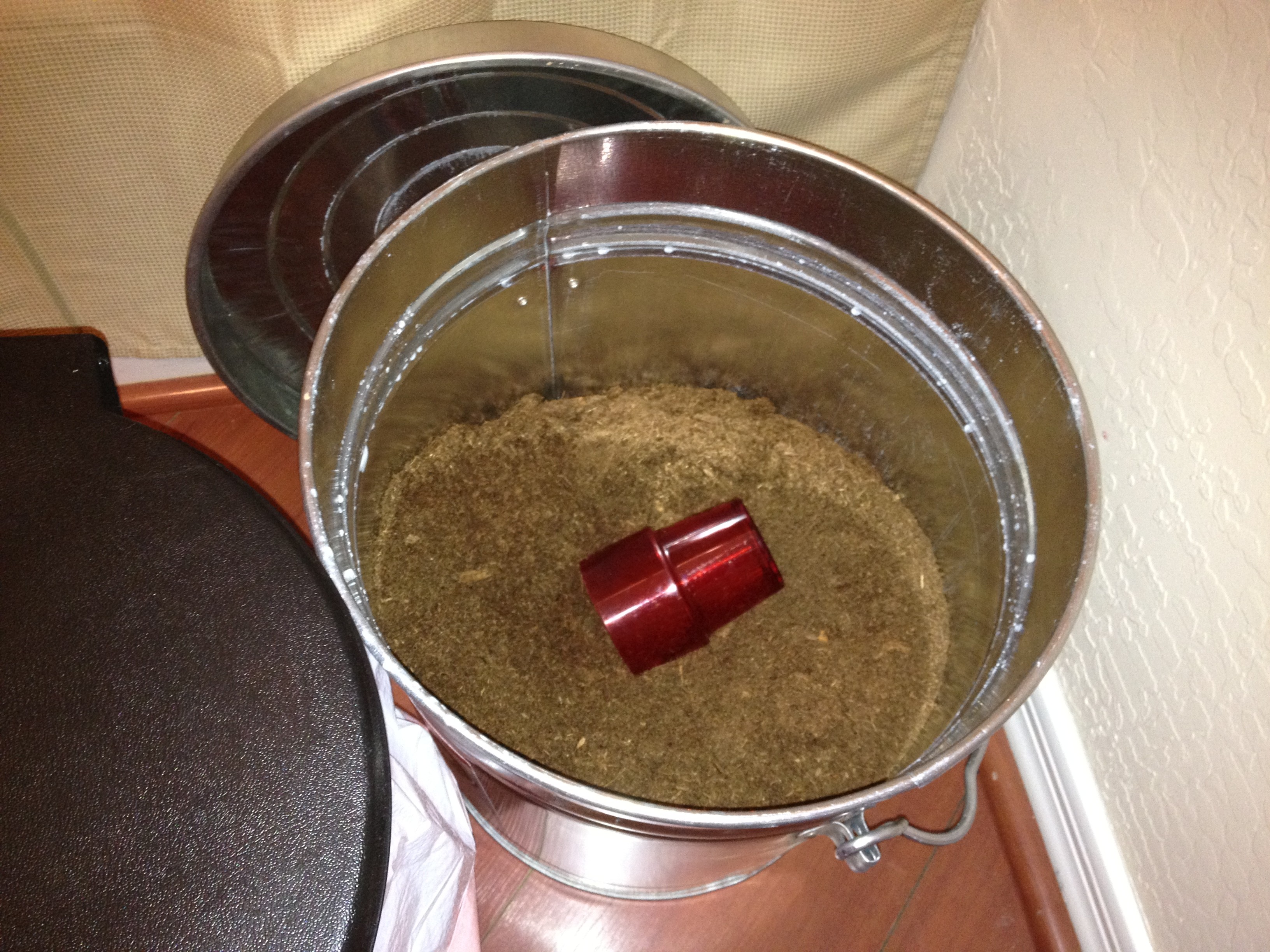 Peat Moss Bin Grid Rid