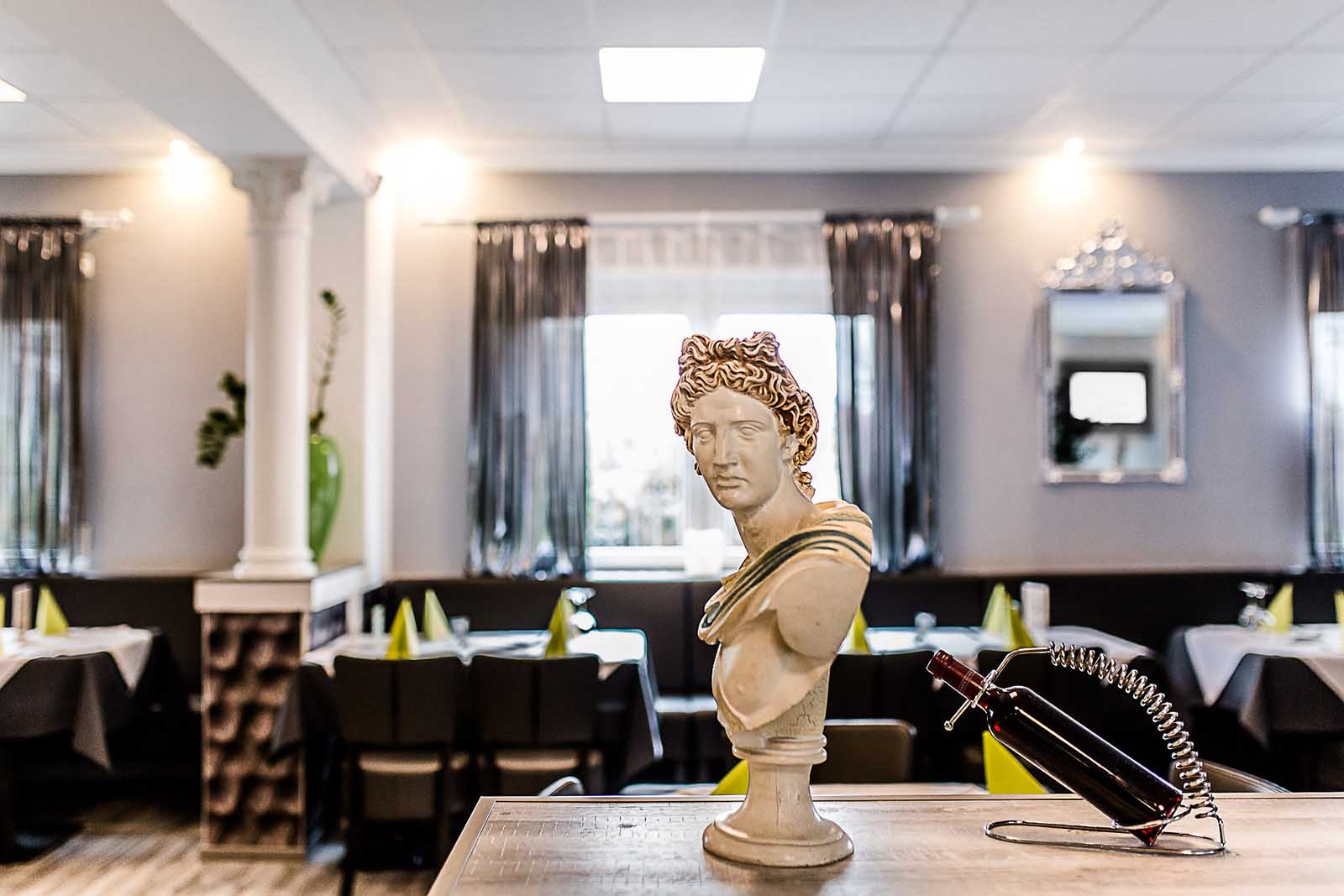 Betrachten Sie unser griechisches Restaurant Olympia in Mannheim Rheinau