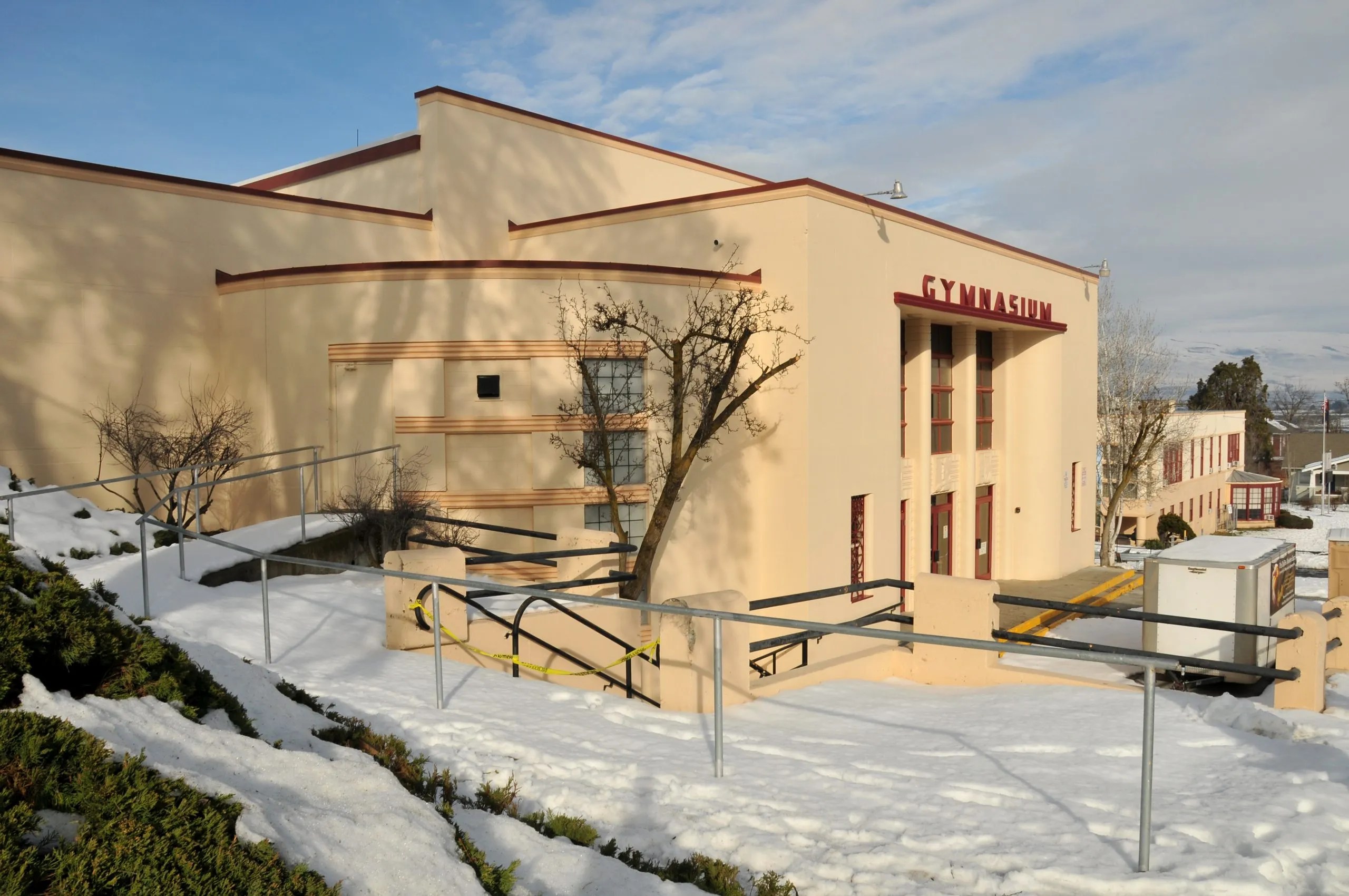 The Dalles High School Gym Grifffin Construction