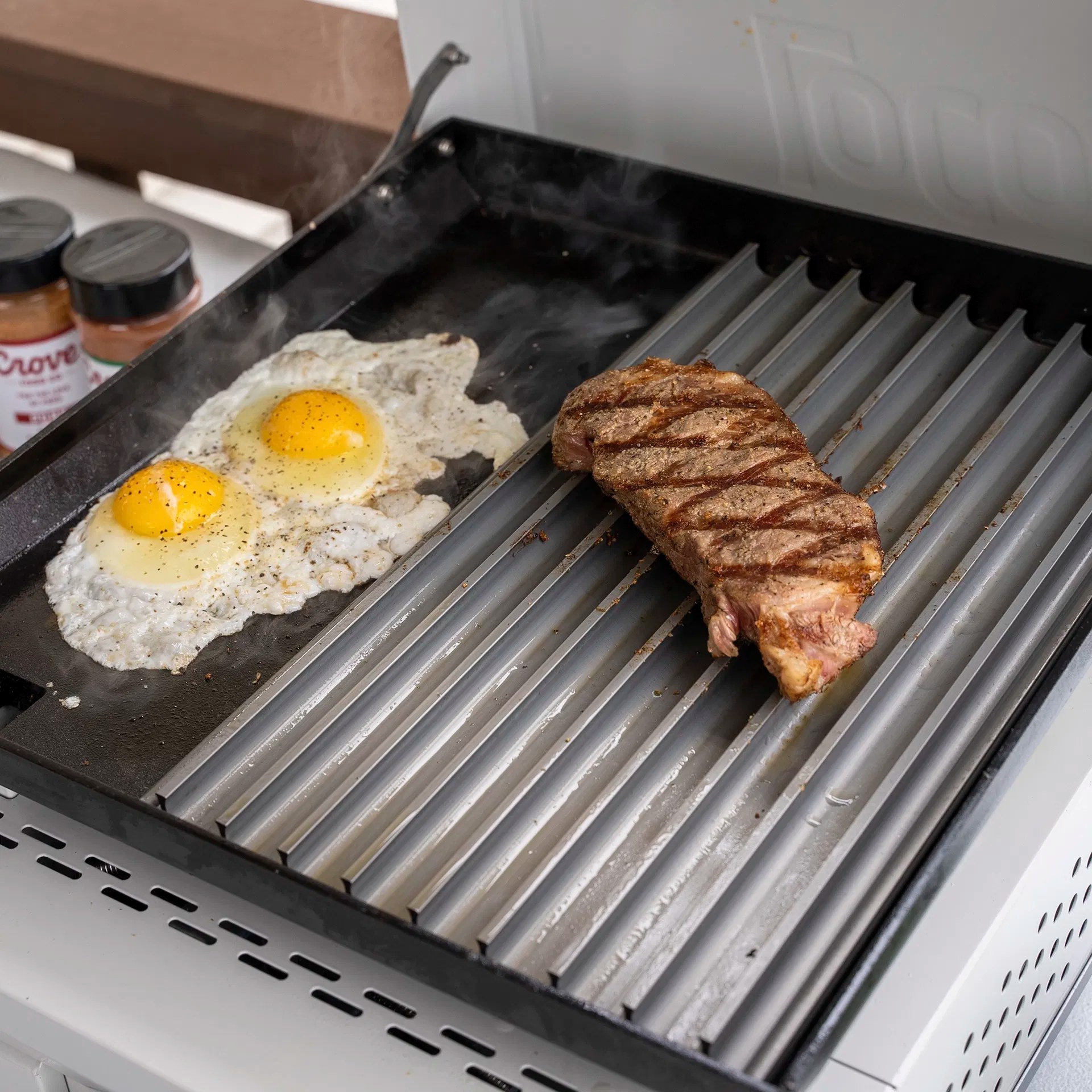 Sear'NSizzle® Grate for 16" Loco Tabletop Flat Top Griddle GrillGrate