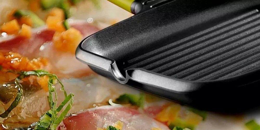 Griddle Vs Pan (Detailed Comparison)