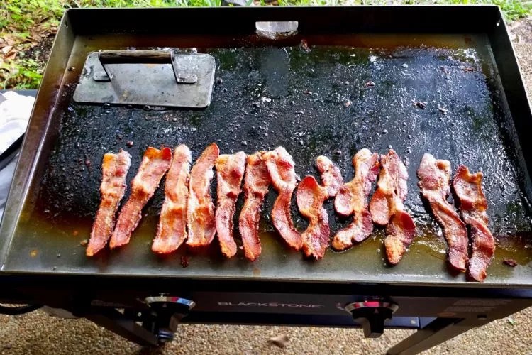 How To Cook Bacon On Blackstone Griddle (Step By Step Guide)