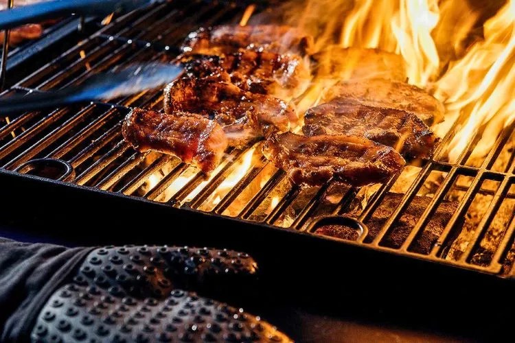 How To Clean A Grill That Caught Fire? (Step By Step Guide)