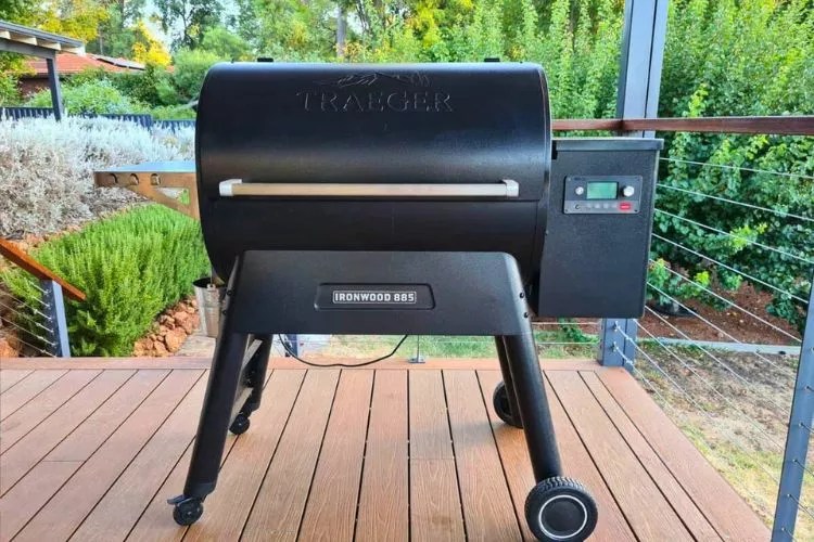 Can You Use A Smoker In The Garage? (The Ultimate Guide)