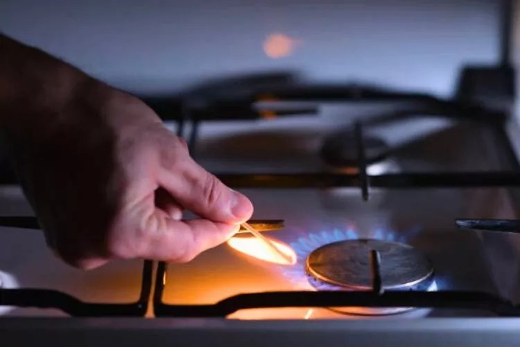 How To Light A Gas Grill Without Ignitor? (Essential BBQ Skill)