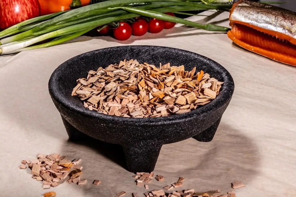 How to Use Wood Chips for Gas and Charcoal Grills
