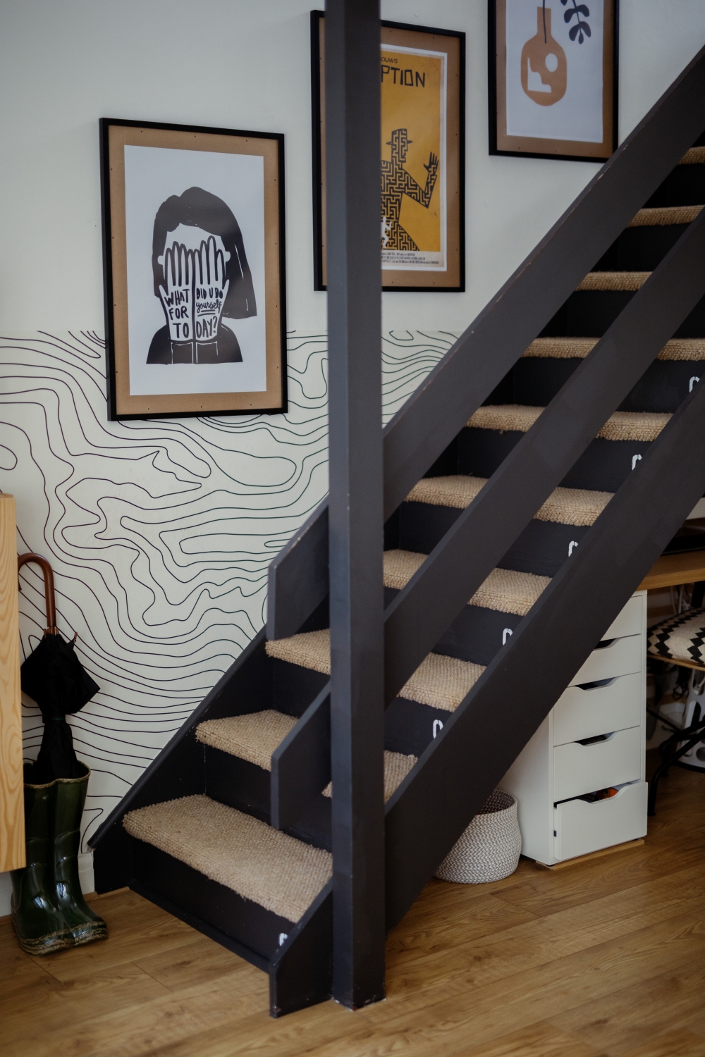 How to Paint and Stencil Your Stair Risers (to look like this