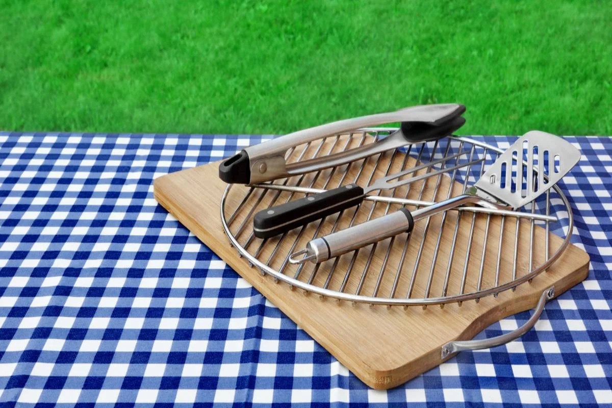 Best 10 Grill Toolsets and tools reviews and buying guide according to